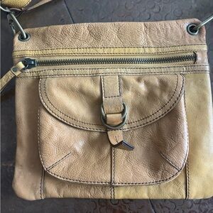 Fossil Sasha Mustard leather Crossbody Bag purse adjustable strap, zip sections